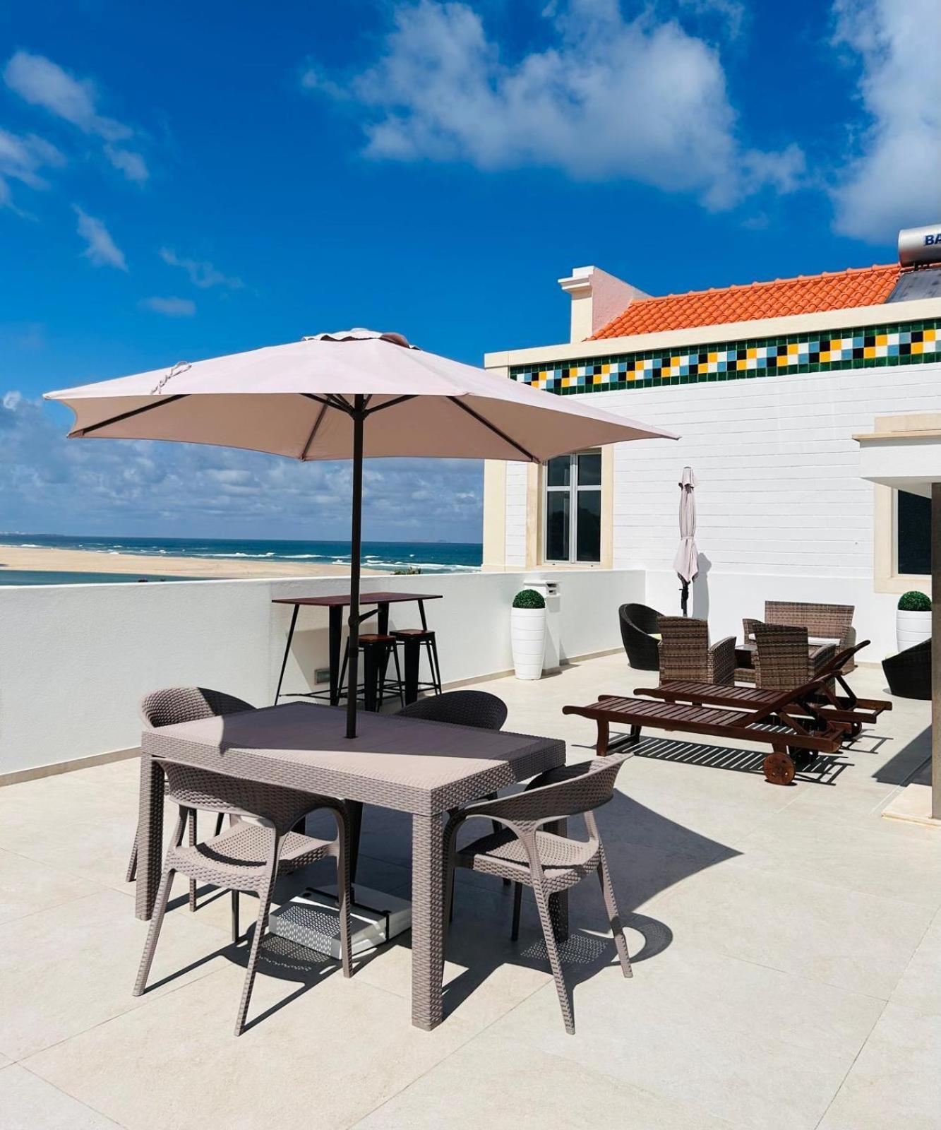 Foz Beach House - Rooftop & Sea View Фош-ду-Ареллю Екстер'єр фото